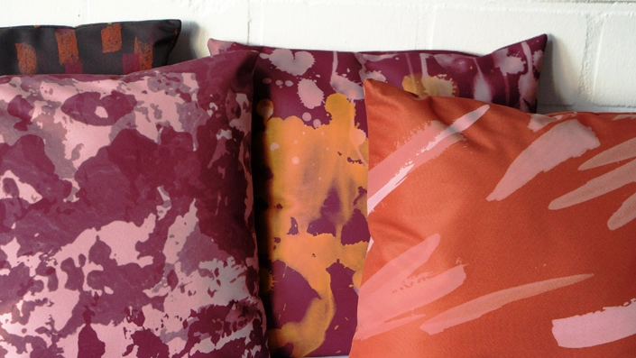 Gestapelte Sitzkissen