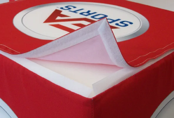 Sitzwürfel Detailansicht Ecke Reißverschluss